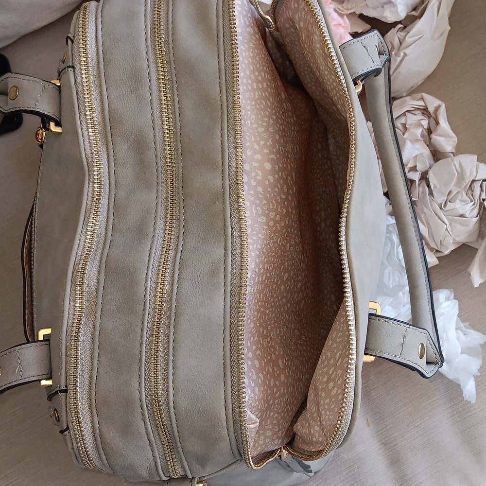 Gray Shoulder Bag - Picture 5 of 9